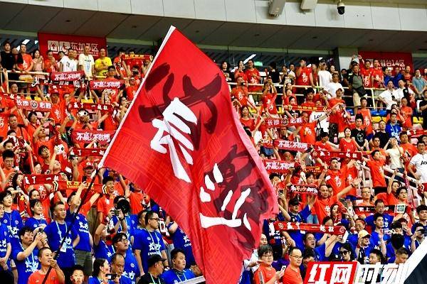 雷火电竞简介-国内足球赛事精彩纷呈球迷热情高涨