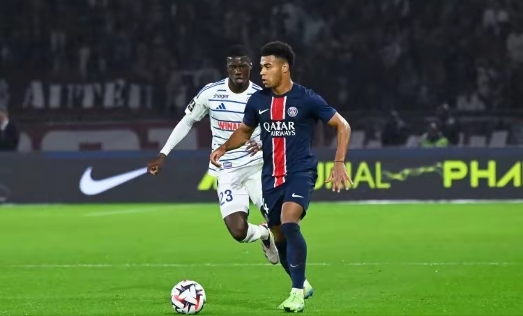 多特蒙德惨败告急，欧冠出线前景蒙上阴影的简单介绍