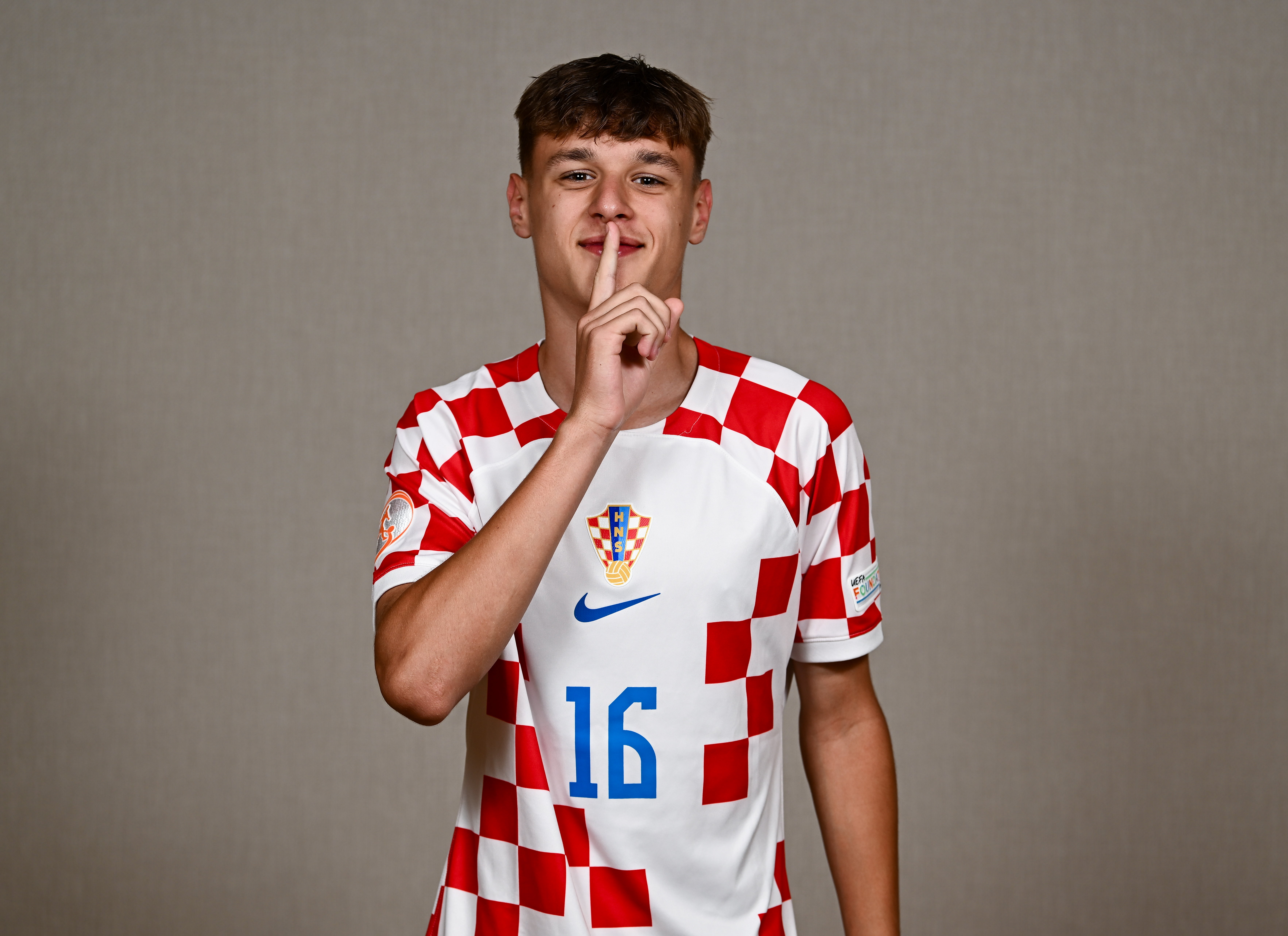 克罗地亚球员在国际比赛中勇往直前的简单介绍