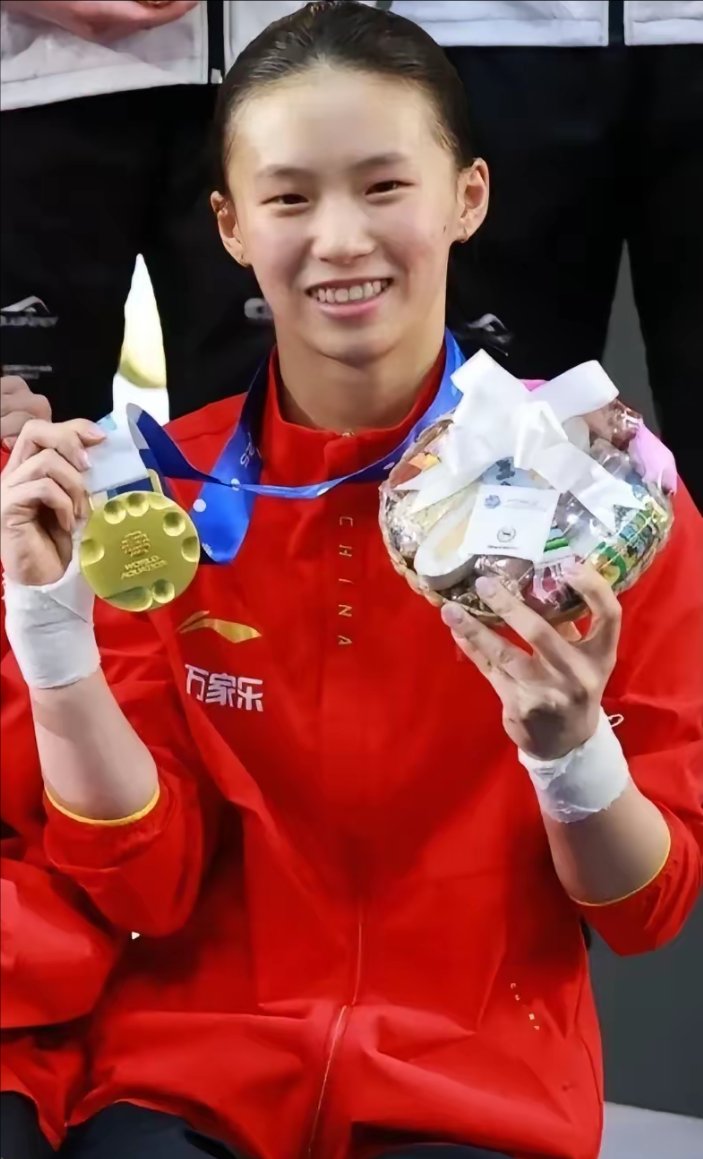 雷火电竞亚洲先驱-这是冠军的节奏！球场上的风采十足