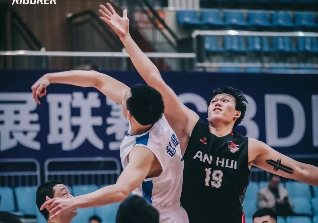 巴西兵不血刃击败加拿大，取得二连胜晋级的简单介绍