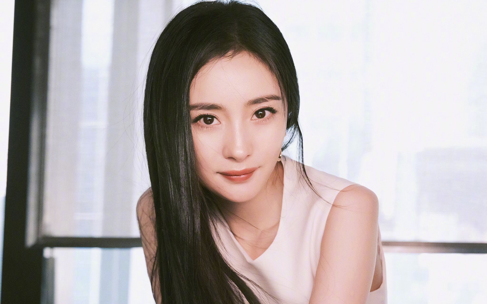 雷火电竞官网-梦回2004，当活塞火力压制掘金，詹姆斯已在奥运周期关键战中接管比赛