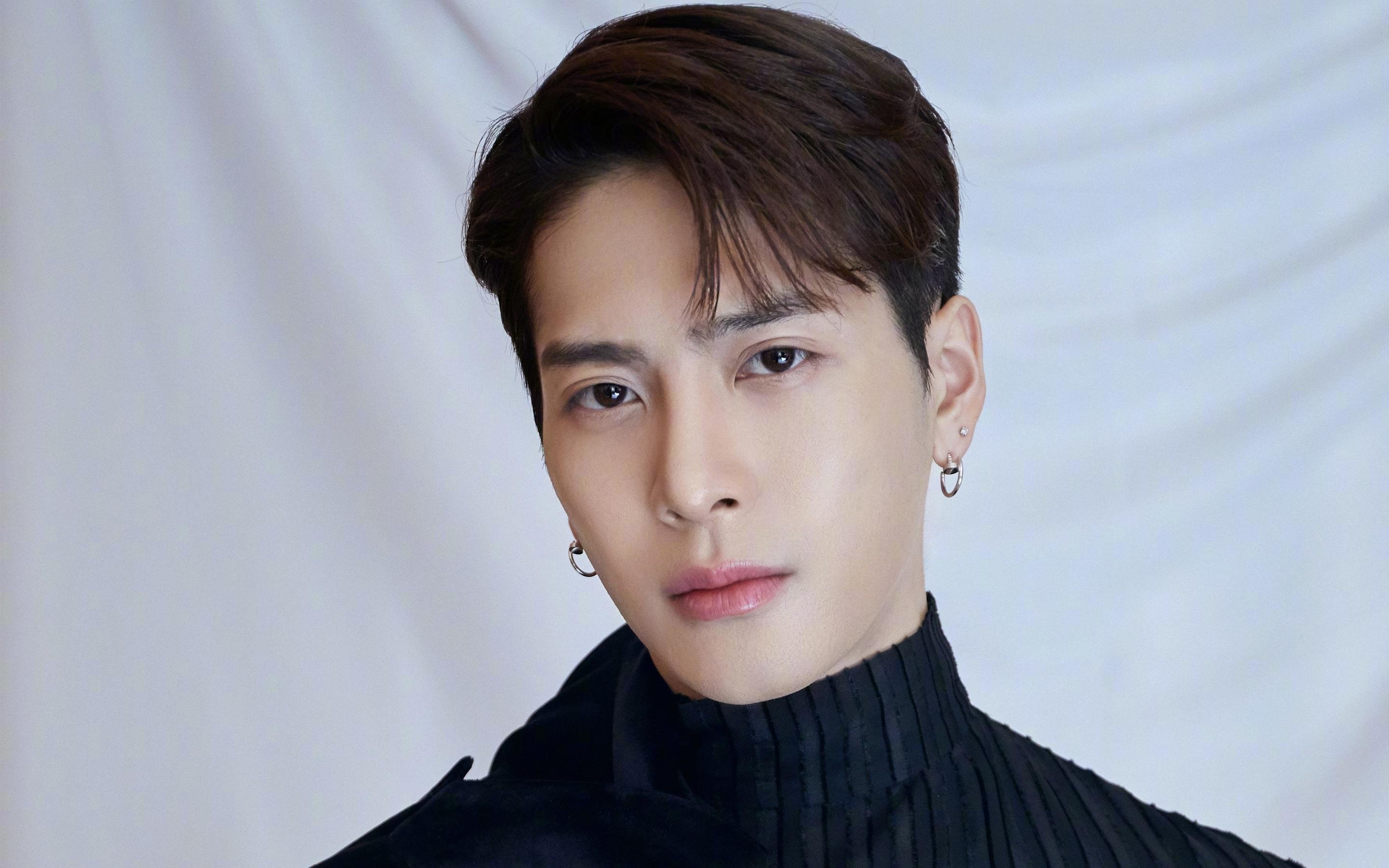 雷火电竞网站-国王引擎的共振，从篮球场到F1赛道的王者归途