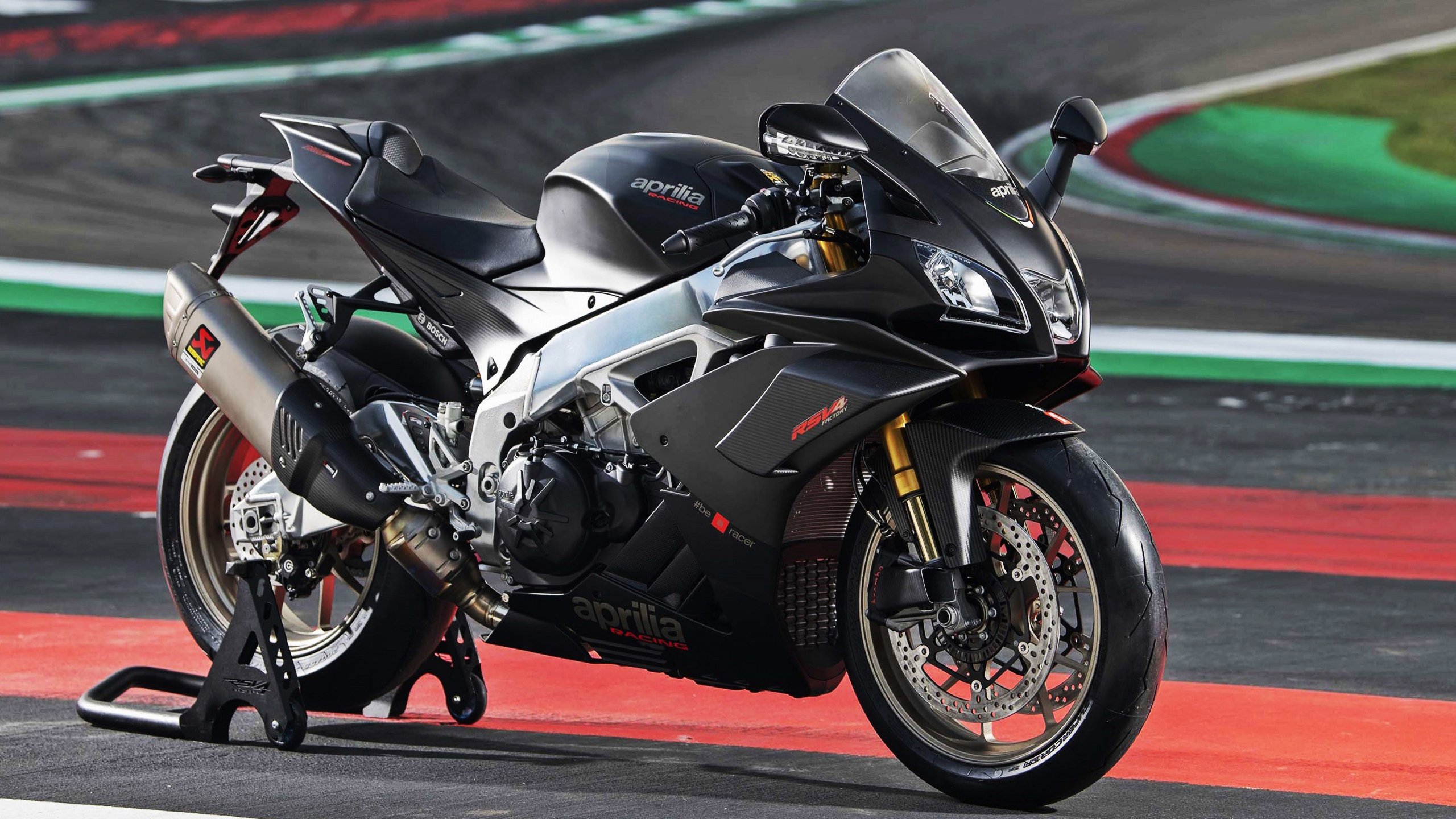 雷火电竞亚洲先驱-凯恩一击定乾坤，法国提前终结马里悬念