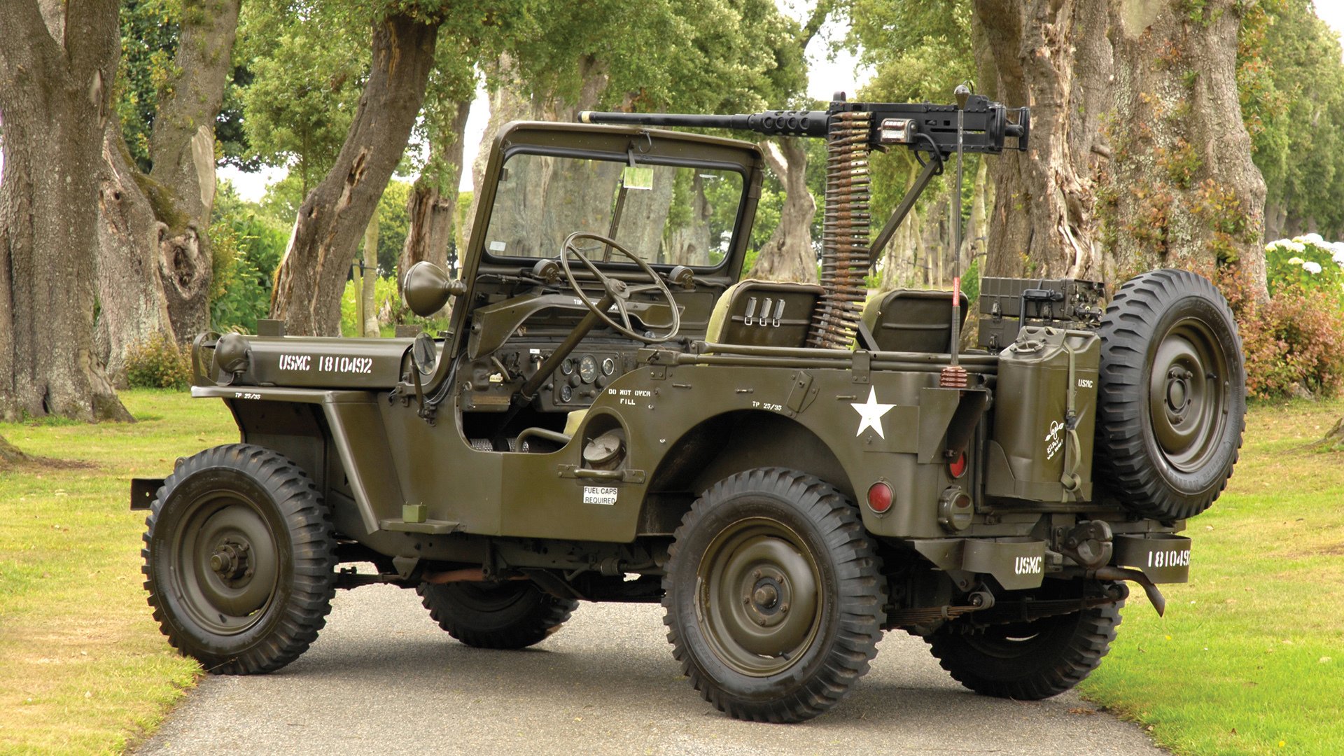 当锡安化身为F1赛车手，于最后的刹车区，他用比赛接管比赛