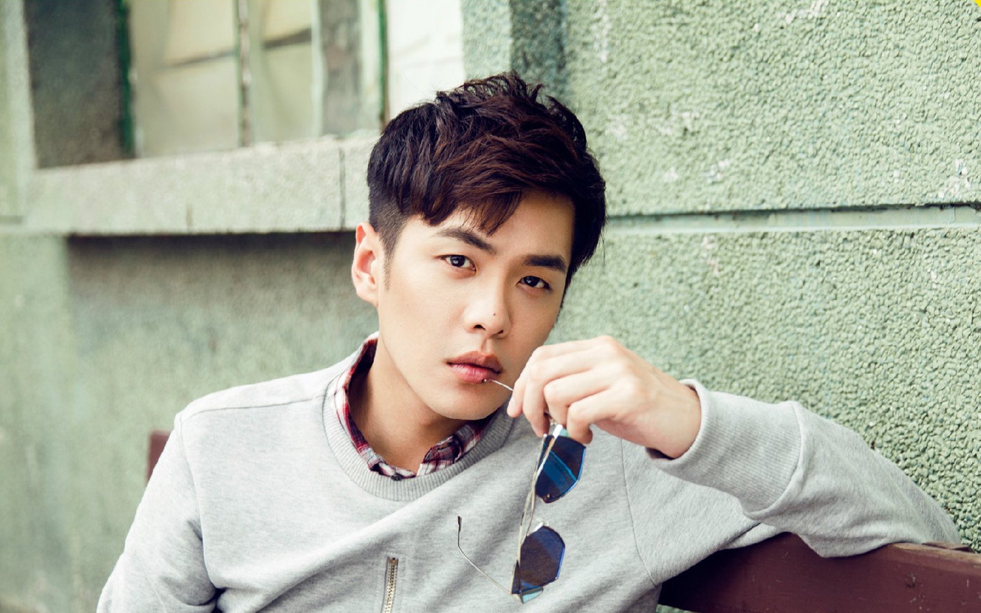 英超争冠焦点战背后的国际风云，阿尔及利亚完胜土耳其的启示